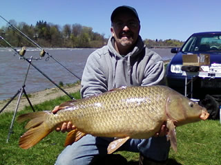 Kent Appleby (24 lbs, 14 oz) Largest Common Carp of the Season